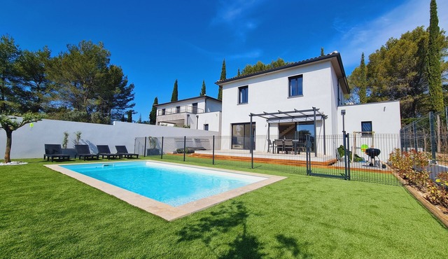 Beautiful new villa with all comforts - Swimming pool - Intex Jacuzzi - Air conditioning