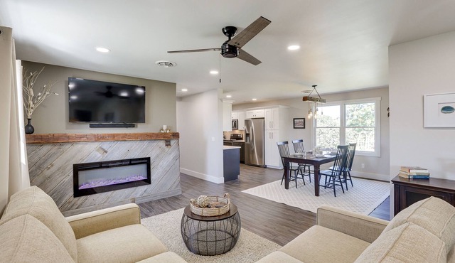 Beautiful New Haven Home on Spacious Working Farm!