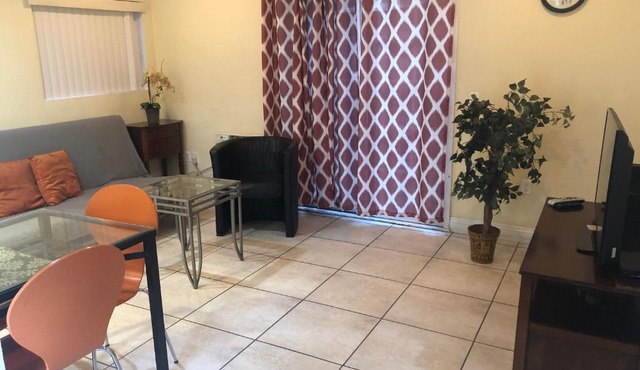 Beautiful New Home in Burbank 1bd