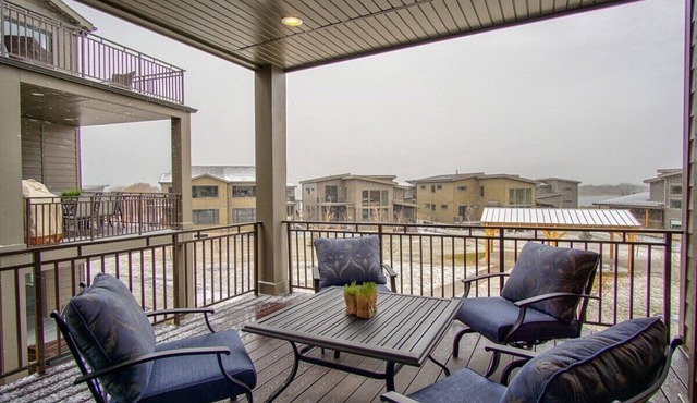 Beautiful New Home. Mountain Views. Personal Hot Tub. EW24