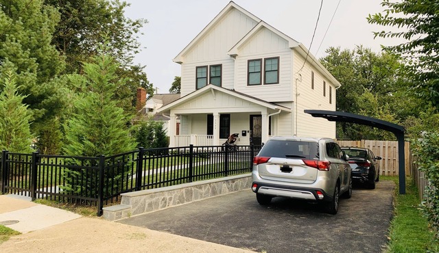 Beautiful new home - mins away from Washington DC