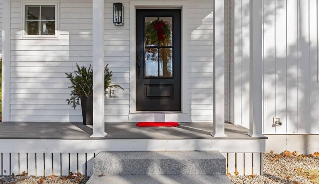 Beautiful new home near Portland in quiet Cumberland