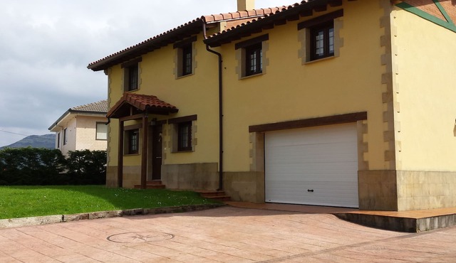 Beautiful New House in Rural Setting