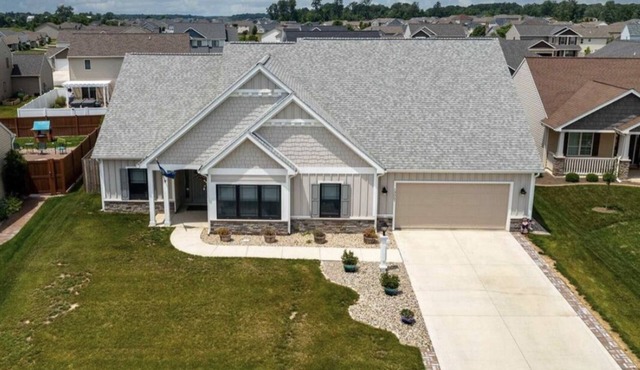 Beautiful New House in great Northern neighborhood- close to all!