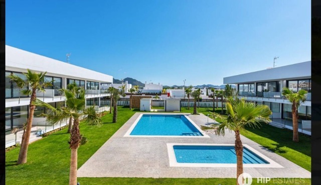 Beautiful new penthouse with large private roof terrace, 400m from the beach