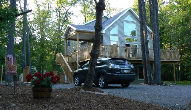 Beautiful New Pocono Chalet!
