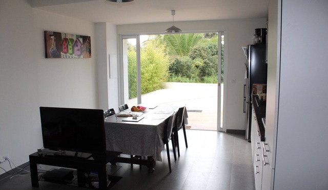 Beautiful new rental, 3 bedrooms, 400 m from beach and shops, absolute calm.75 m2