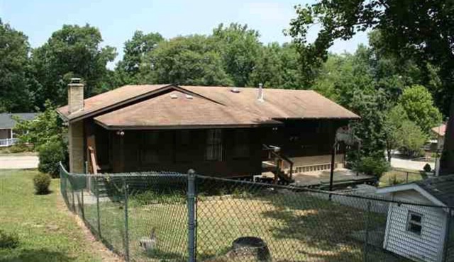 BEAUTIFUL NEW ROOF, GREAT FAMILY NEIGHBORHOOD, SCHOOLS,