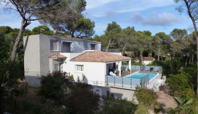 Beautiful New Villa 850m Sea Calm T. Pisc. Clim. 11 persons Sea overview