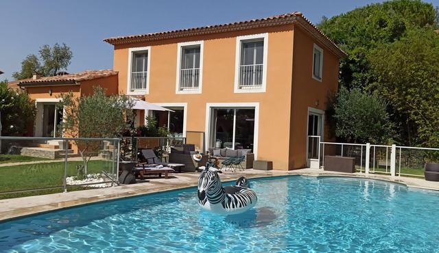 Beautiful new villa in a quiet area at the base of a pine forest