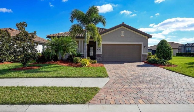 Beautiful, Newer Home in River Strand! Endless Fun!