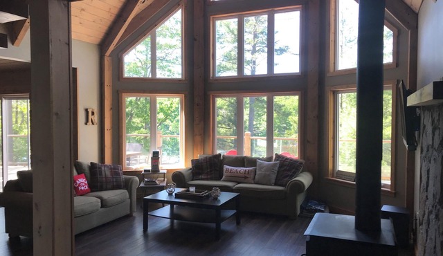 Beautiful newly built, water access only Cottage in Honey Harbour