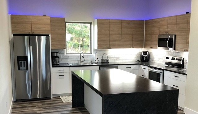 Beautiful newly built home with great view on 5 acres