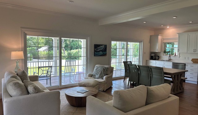 Beautiful Newly Constructed Home Walking Distance from Downtown Vineyard Haven