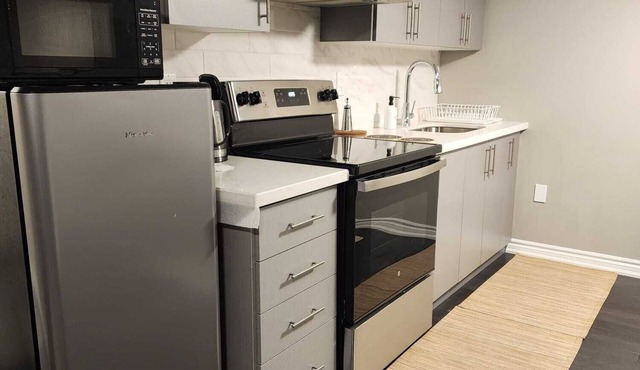 Beautiful newly constructed 1 bedroom apartment with seperate entrance