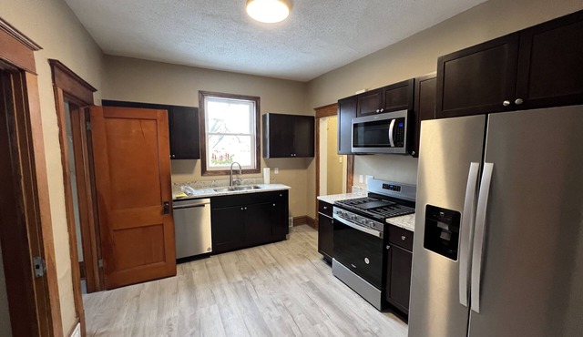 Beautiful newly refinished 5 bedroom, single-family home close to St Paul Mplsn