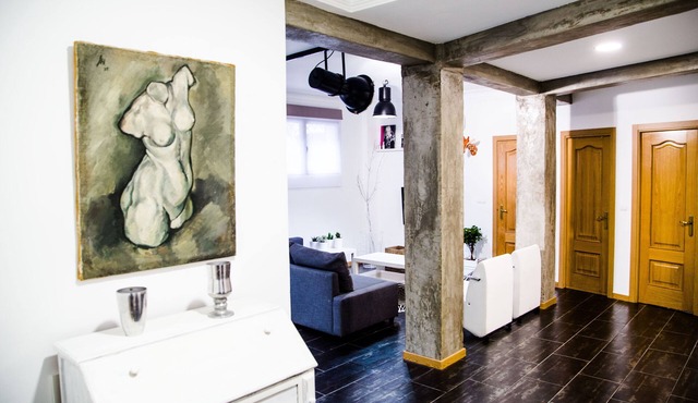 Beautiful newly refurbished apartment between Palacio Real and La Latina
