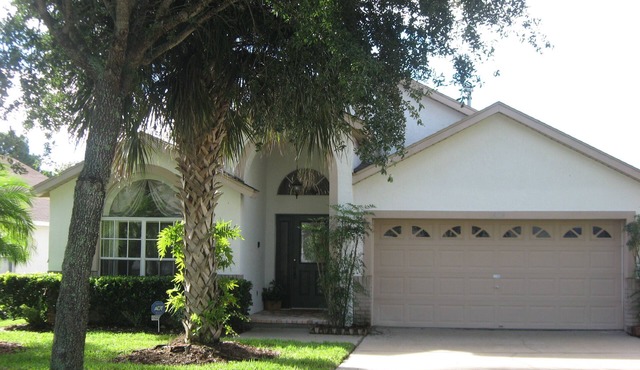 Beautiful Newly Remodeled Private Home; South-facing Pool-spa; close to Disney