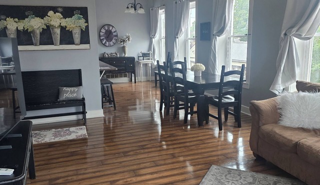 Beautiful newly remodeled top floor loft in the heart of downtown Lebanon Ohio