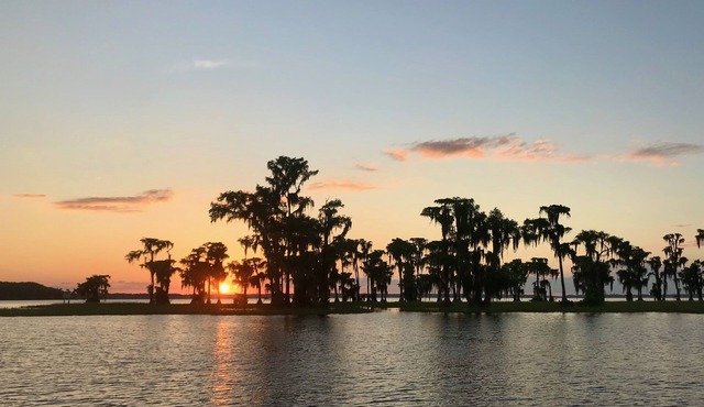 Beautiful Newly Remodeled Home on Lake Santa Fe