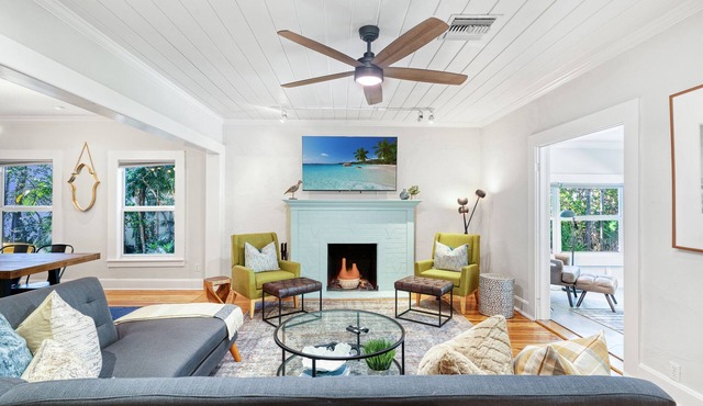 Beautiful Newly Renovated Home Close to Downtown & Beach
