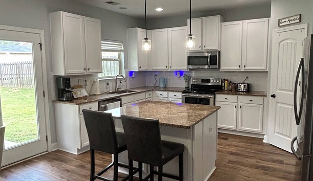Beautiful newly renovated home, Conveniently located, Great for The Masters.