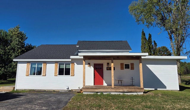 Beautiful, newly renovated 4-bedroom, 2 bath farmhouse in the Petoskey area