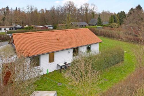 Beautiful Newly Renovated Summer House By The Sea
