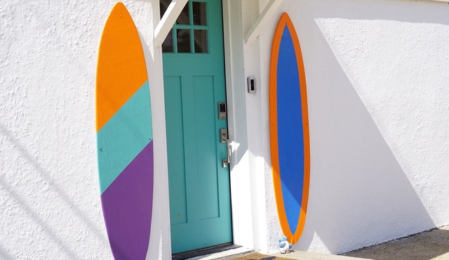 Beautiful Newly Renovated Beach Block Retreat [1305-3]