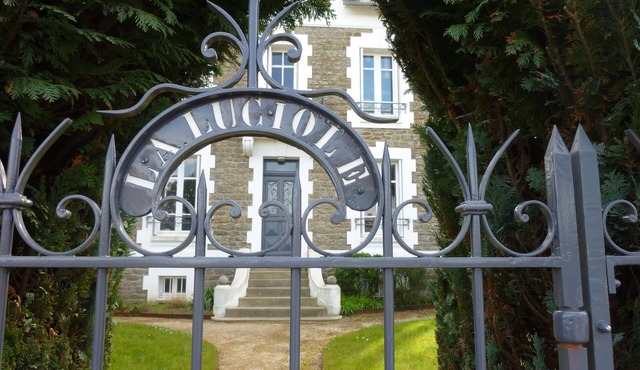 Beautiful old house 12 people near the beach, golf and town