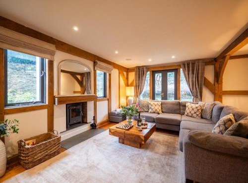 Beautiful Oak-Framed Devon Escape near Dartmouth