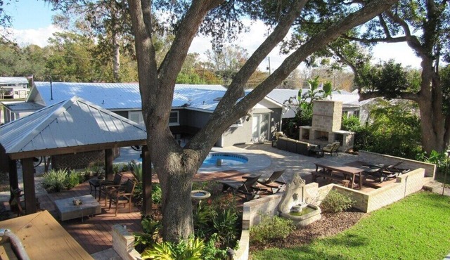 Beautiful Oasis on the Creek with Pool; 2 houses and backyard paradise