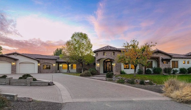 Beautiful oasis with pool, pickleball courts, putting green, 13’ theatre screen