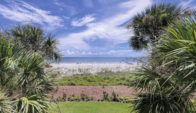 Beautiful Oceanfront Turtle Lane Villa in Sea Pines with Multiple Pools!