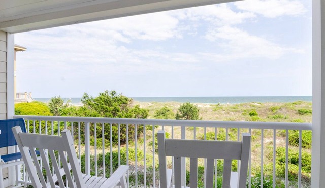 Beautiful oceanfront condo in Ocean Dunes!