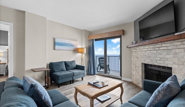 BEAUTIFUL OCEANFRONT PENTHOUSE.