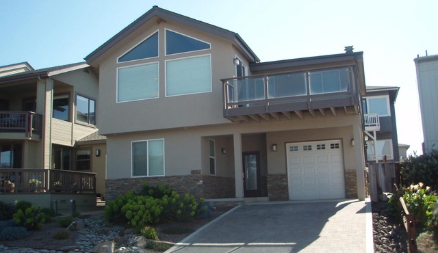 Beautiful Ocean View, just down from Shamel Park