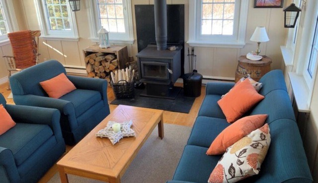 Beautiful oceanfront cottage