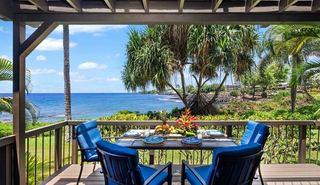 🏖️Beautiful Oceanfront | Air-Conditioned | Sleeps 6 | Walk to Beach