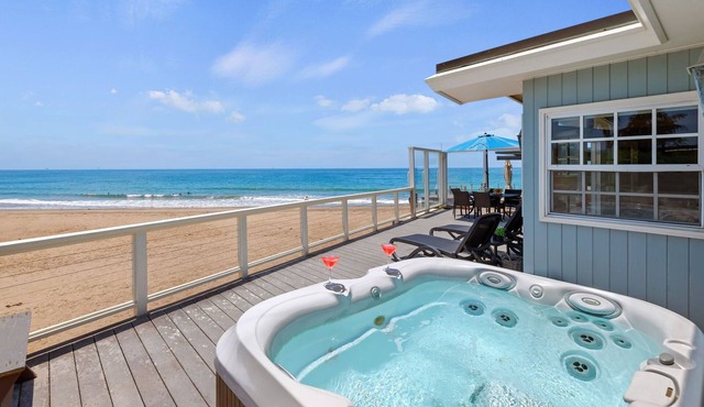 Beautiful Oceanfront Home with Jacuzzi