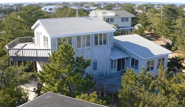 Beautiful Oceanside 5 BR, 3rd Home From Private Beach, Great Ocean Views