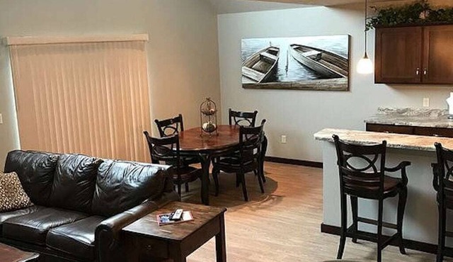 Beautiful Okoboji Poolside Vacation Cabin at Bridges