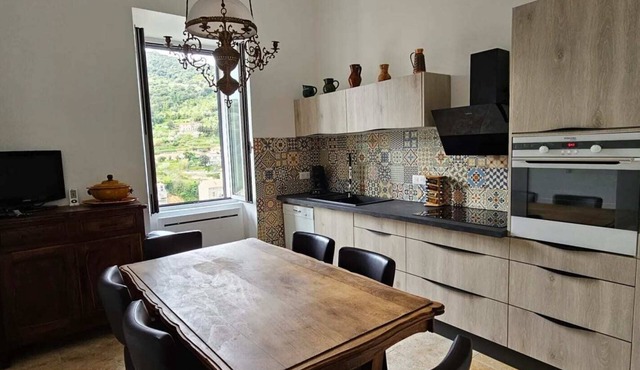 Beautiful & old renovated T3 apartment in Sartène