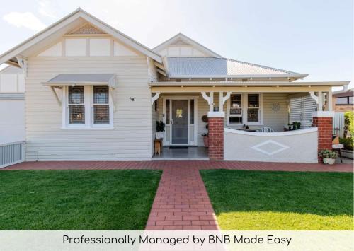 Beautiful on Bourke - Homely & Full of Character