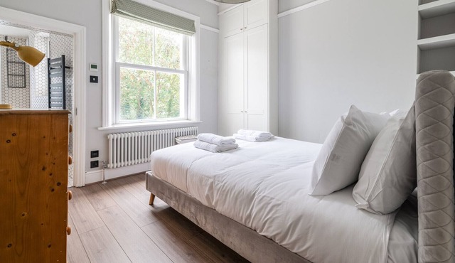 Beautiful One Bed Abode in the South West