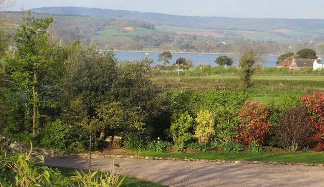 Beautiful One Bedroom Holiday Flat With Stunning Exe Estuary Views, Lympstone