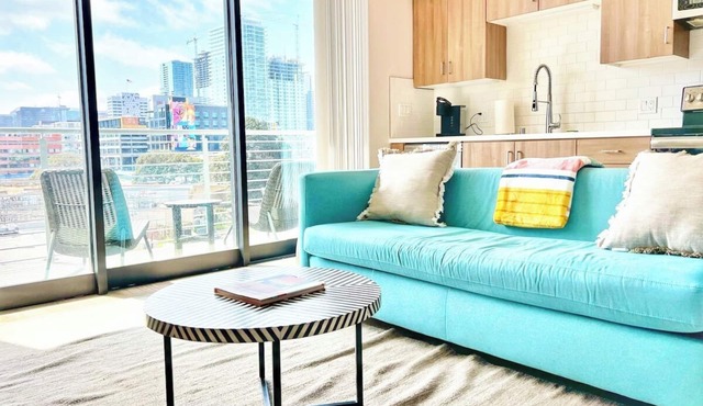 Beautiful One Bedroom Apartment With View of City