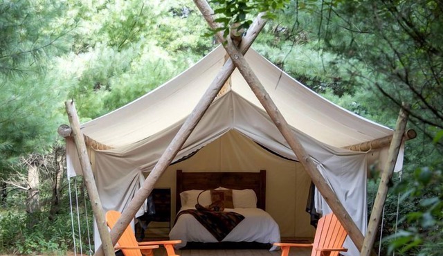 Beautiful Ontario Glamping Tent Along Lynn River