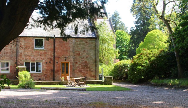 Beautiful open plan self-catering cottage surrounded by tranquil woodlands