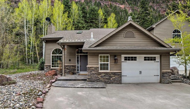 Beautiful Ouray Home with Mtn View, 1 Mi to Town!